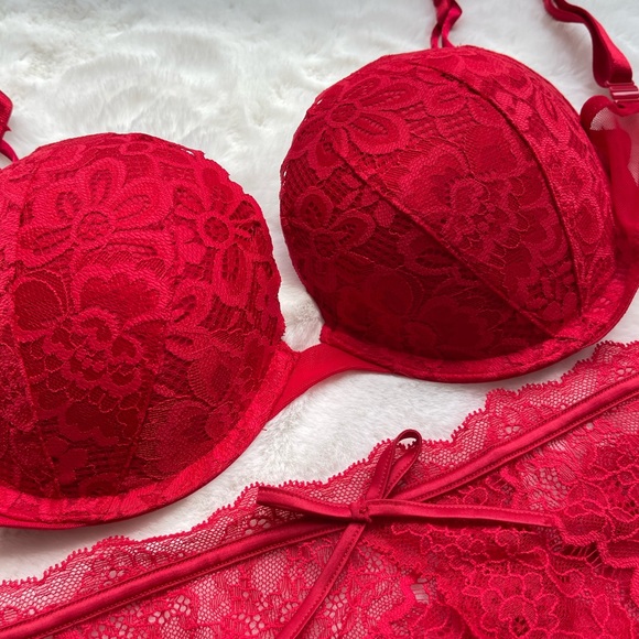 Victoria’s Secret Bra ❤️ The “Sexy Tee Lacie Push-Up Bra” in Color “Lipstick” - Picture 10 of 16